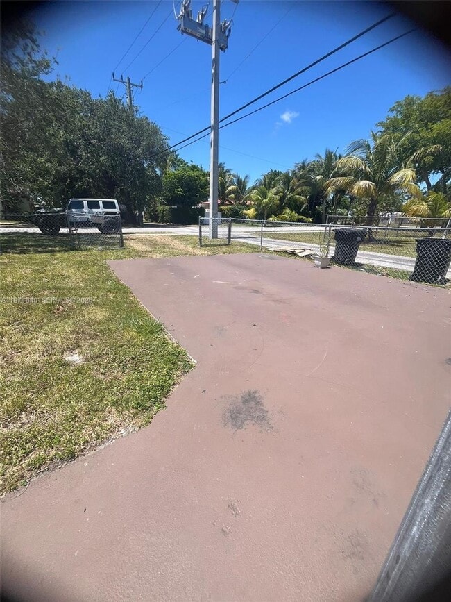 Photo - 1601 NE 175th St Unit 2