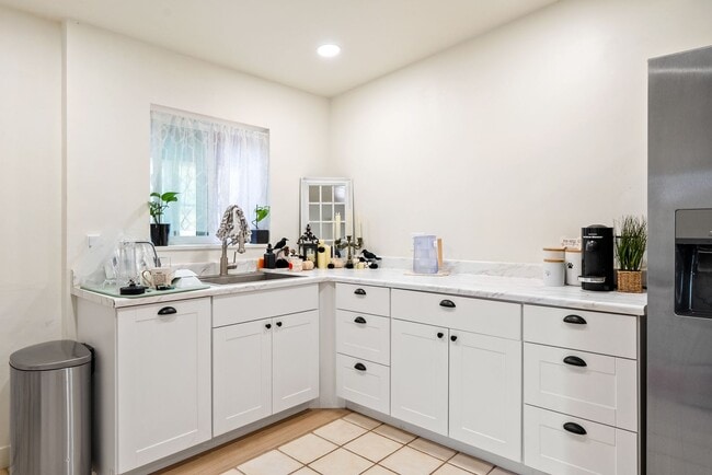 Photo - 3700 Las Pilitas Rd Unidad East Wing