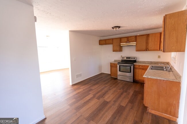 Photo - 2761 Rockdale Dr
