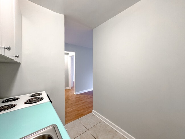 Photo - 429 W Wellington Ave Unit J00W