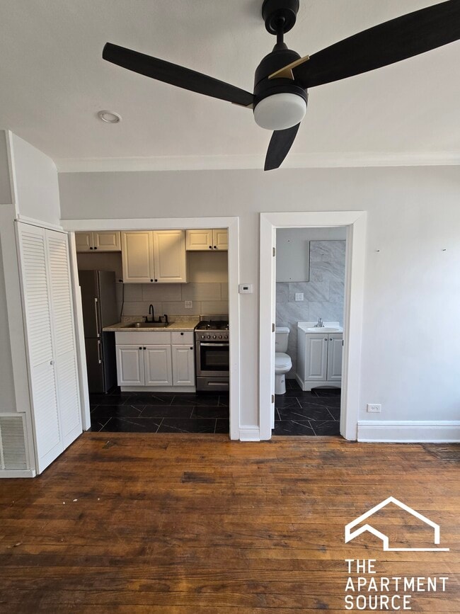 Photo - 3420 W Irving Park Rd Unit 21