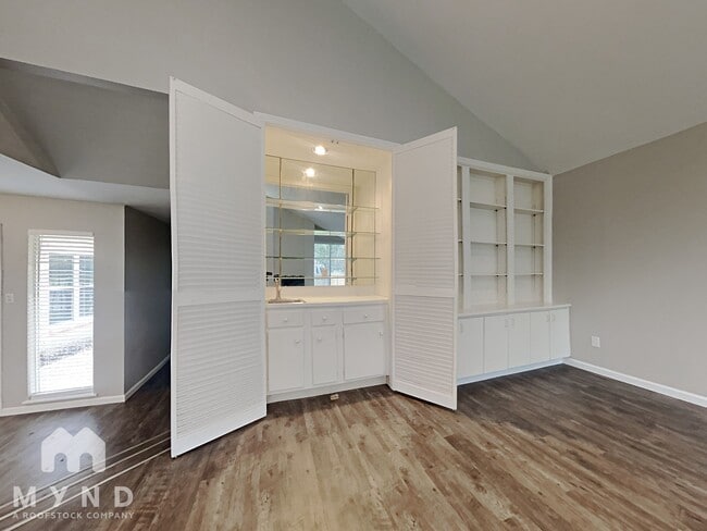 Photo - 1739 S Kirkwood Rd