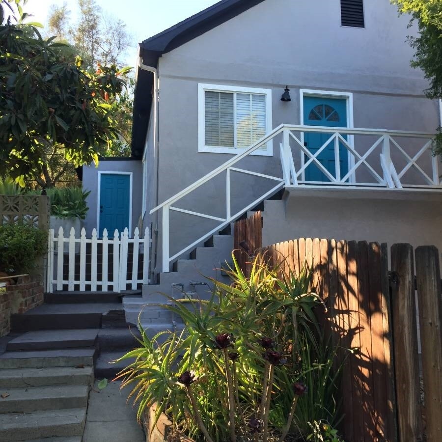 Photo - 2207-2209 Apex Ave