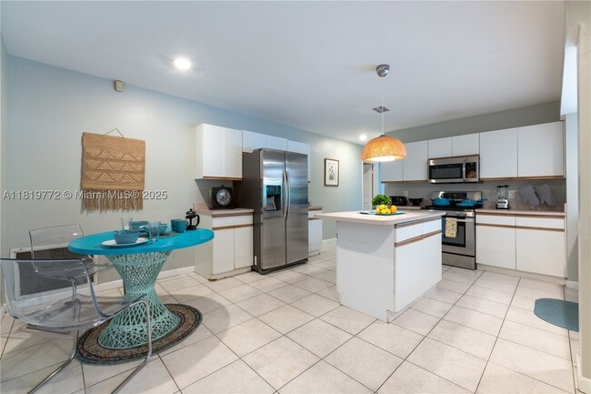 Photo - 1122 S N St