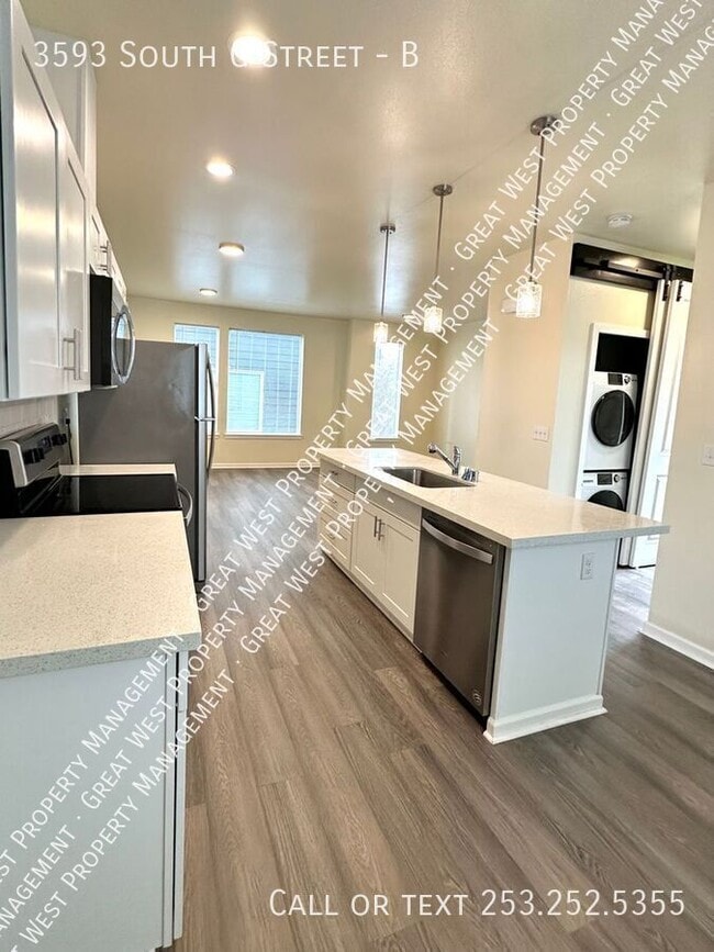 Photo - 3593 S G St Unidad B