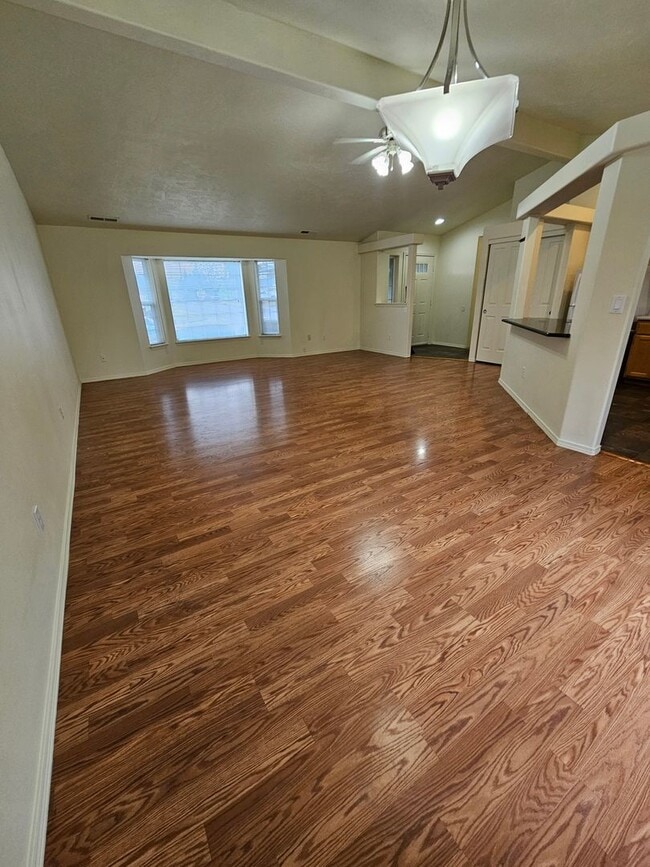 Photo - Lovely Central Point Home in Convenient Location