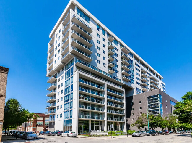 Photo - 910 W Huron St Condo Unit 710