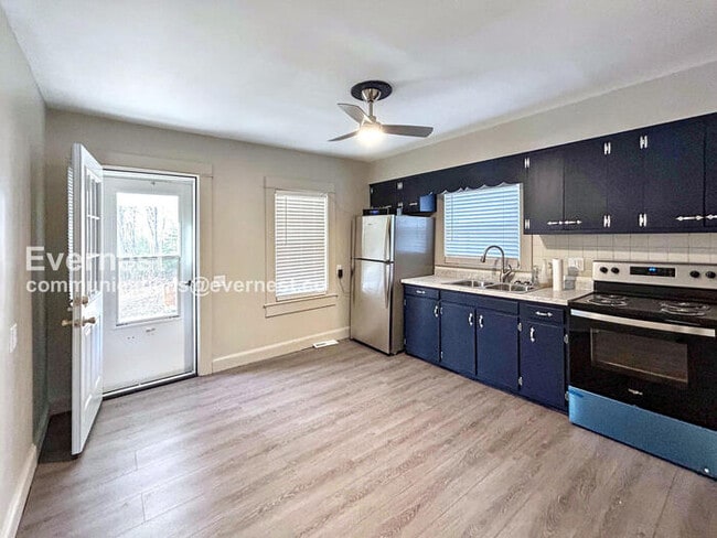 Photo - 14535 Long Branch Rd