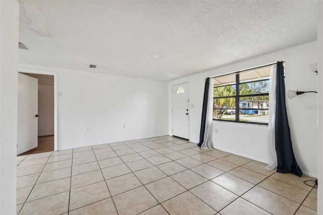 Photo - 7124 Florestate Dr House
