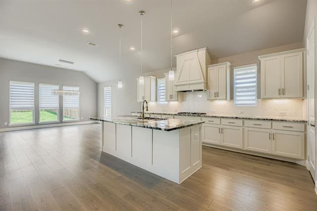 Photo - 2022 Coventry Dr