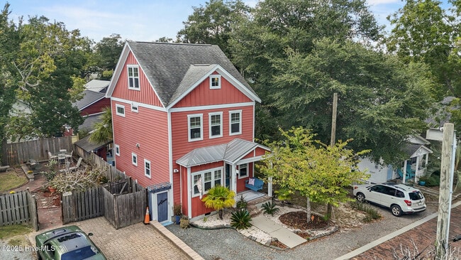 Photo - 120 St James St