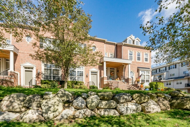 Photo - 695 River Park Village Blvd