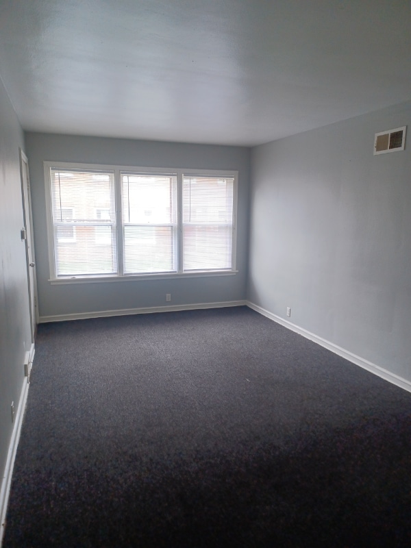Building Photo - 2605 W Victory Ln Rental