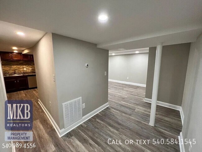 Photo - 1813 Oxford Ave SW Unit B