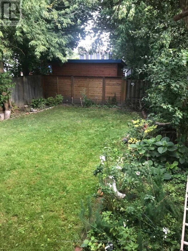 Photo - 2609 Kingston Rd