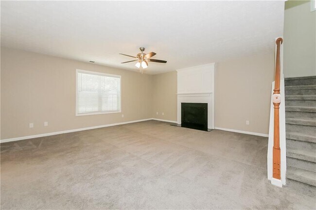 Photo - 770 Millstone Dr