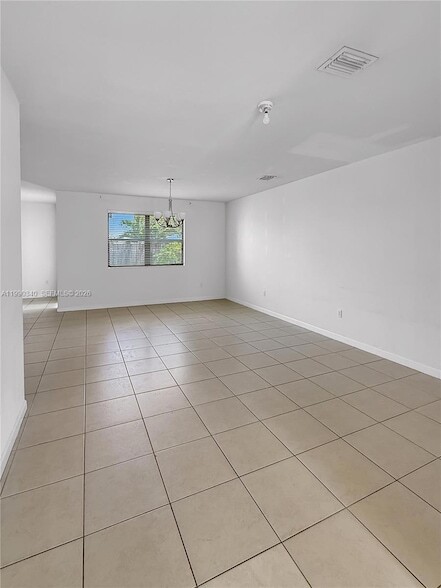 Photo - 709 SE 35 Ave