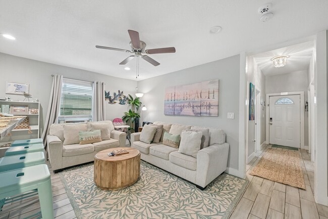 Photo - 1022 Avenue L