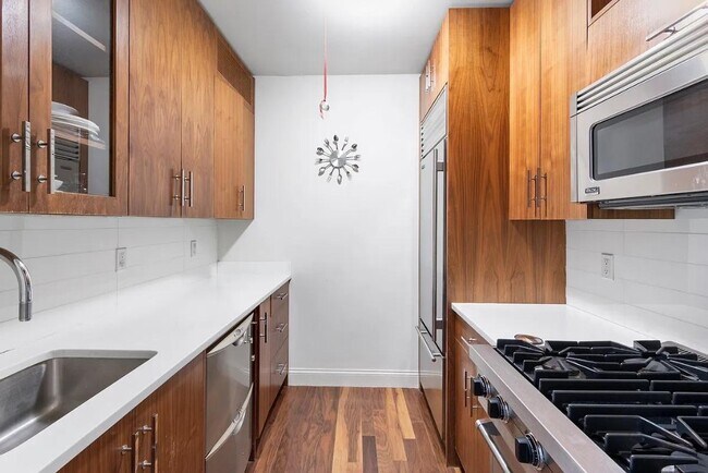 Photo - 88 Greenwich St Unit 802