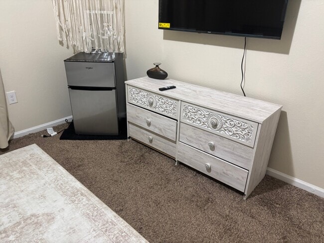 Building Photo - 3510 Martin Lakes Dr