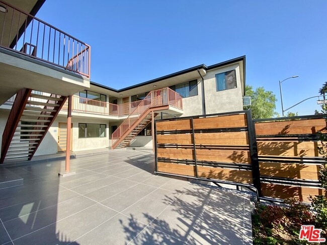 Photo - 3207 W 3rd St Unidad 10