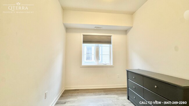 Photo - 205 W Oak Trl