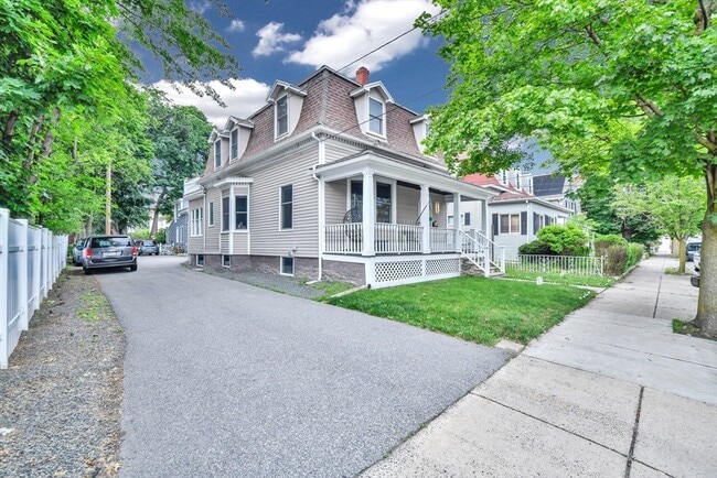 Photo - 80 Linden St Unit B