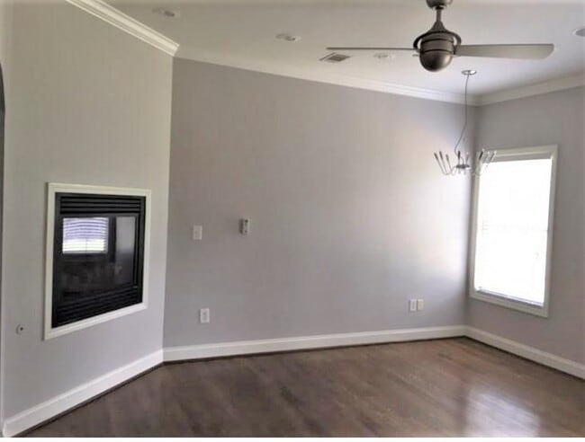 Photo - 5 Robert de Brus Cir