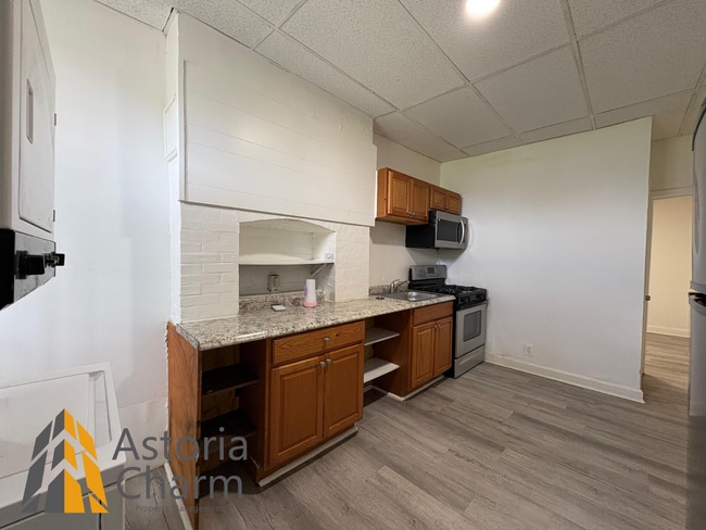 Building Photo - Rent Offers Accepted! Rental