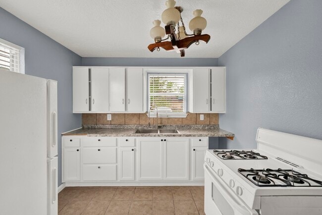 Building Photo - 1009 Witter St Unit C Rental