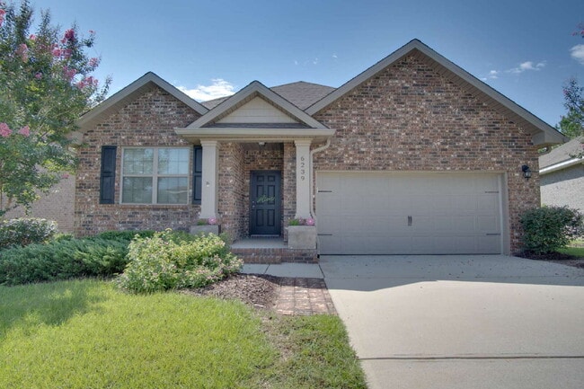Photo - Spacious 3BR/2BA Home in Pace – Pet-Friend...
