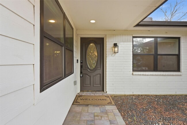 Photo - 2606 Parana Dr