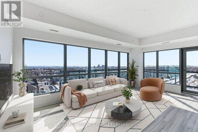 Photo - 55 Clarington Blvd