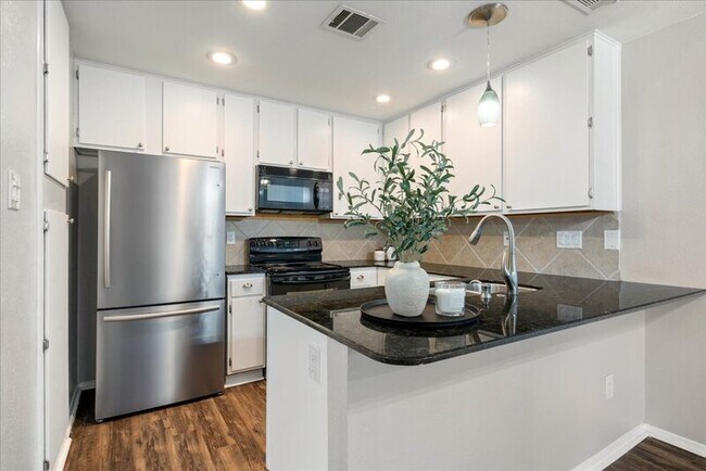 Photo - 1748 Ohlen Rd