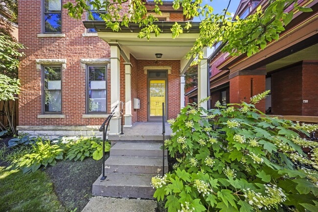 Photo - 37 W 3rd Ave