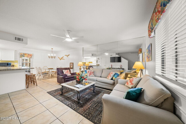 Photo - 133 W Leslie Ln