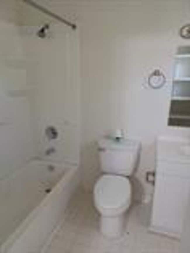 Photo - Elmwood Apartments- 1 and 2 Bedrooms w/ WD... Unit 5