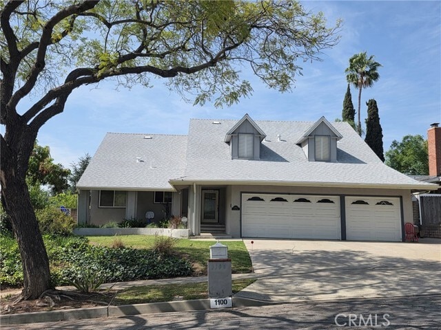 Building Photo - 1100 La Senda Dr