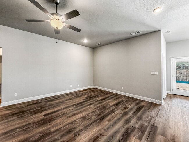 Photo - Beautiful and Nearly New 4BR 2BA Home w/ Stylish Finishes + Car Garage in Sherman