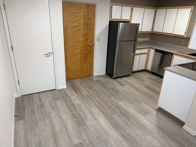 Entrada - Rose City Center Apartments - 55 and Over