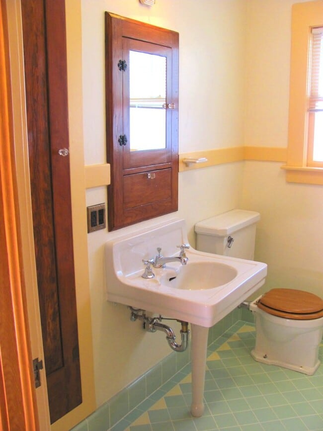 Photo - Vintage Arts & Crafts style, fully-remodel...