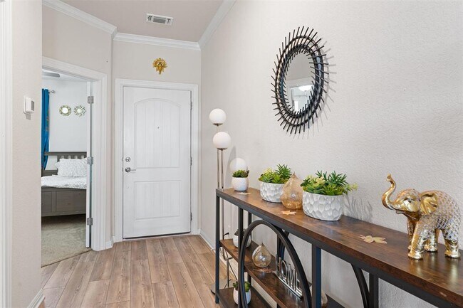 Photo - 113 Yellow Thistle Cv