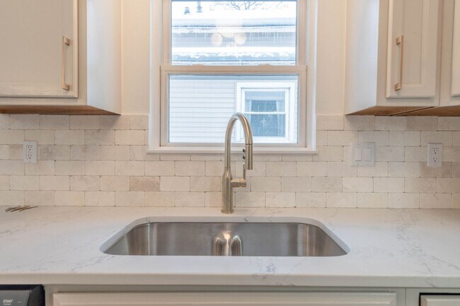 Photo - 3 Bedroom Single Family Unidad 119 River St