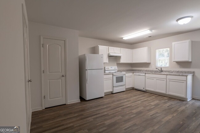 Photo - 3220 Tackett Rd