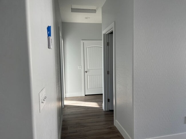 Building Photo - 3 Bedroom in Pahrump Unit 2