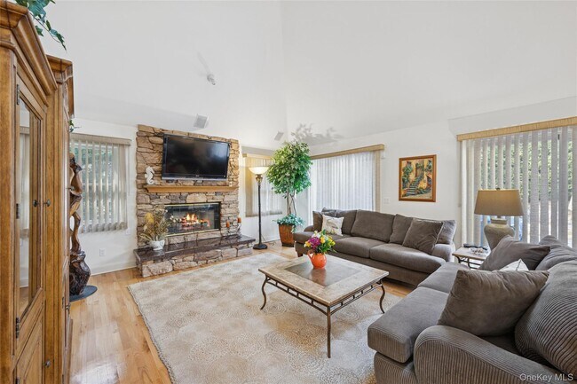 Photo - 126 Malloy Dr