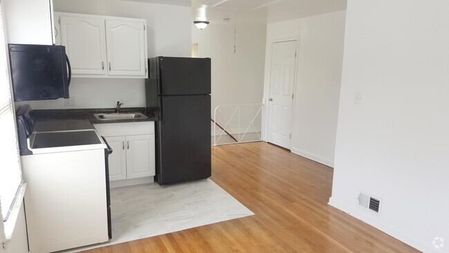 Building Photo - 909 Fairview Ave Unit #B Rental