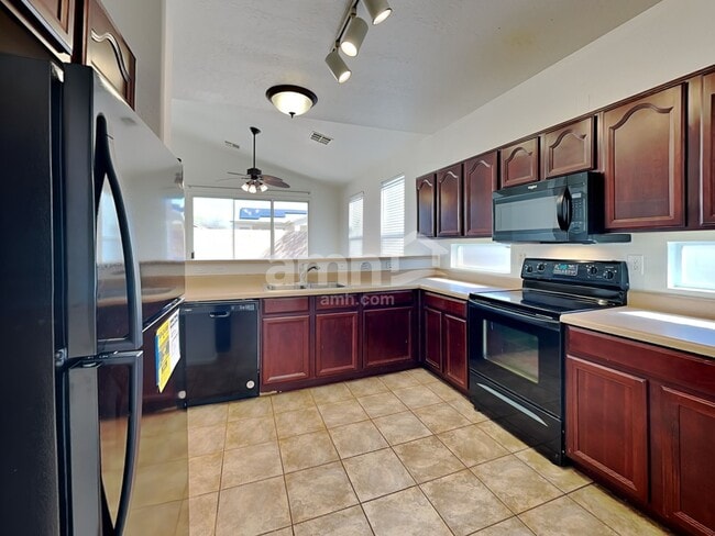 Photo - 14838 W Columbine Dr