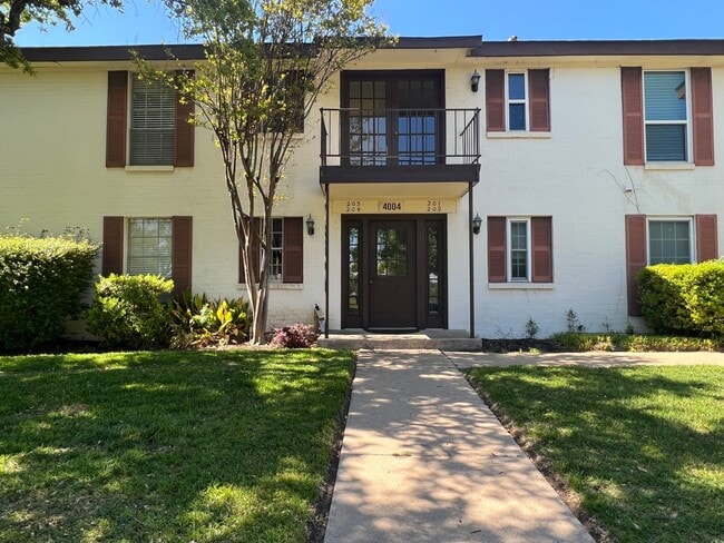 Ridglea4004 #203 ***MAINTENANCE-HOA*** - Ridglea4004 #203 ***MAINTENANCE-HOA*** Apartment Unit 1