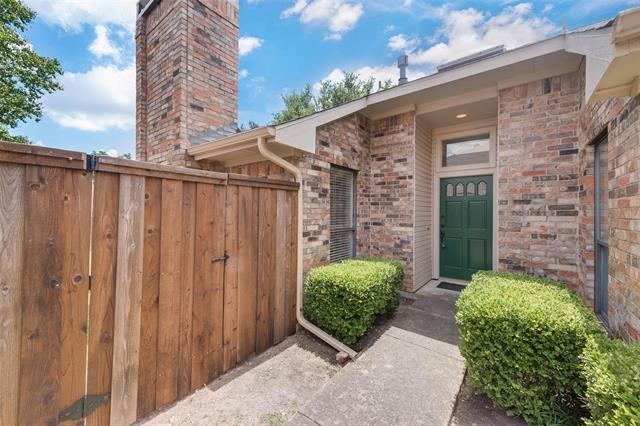 Photo - 2020 Hearthside Ln